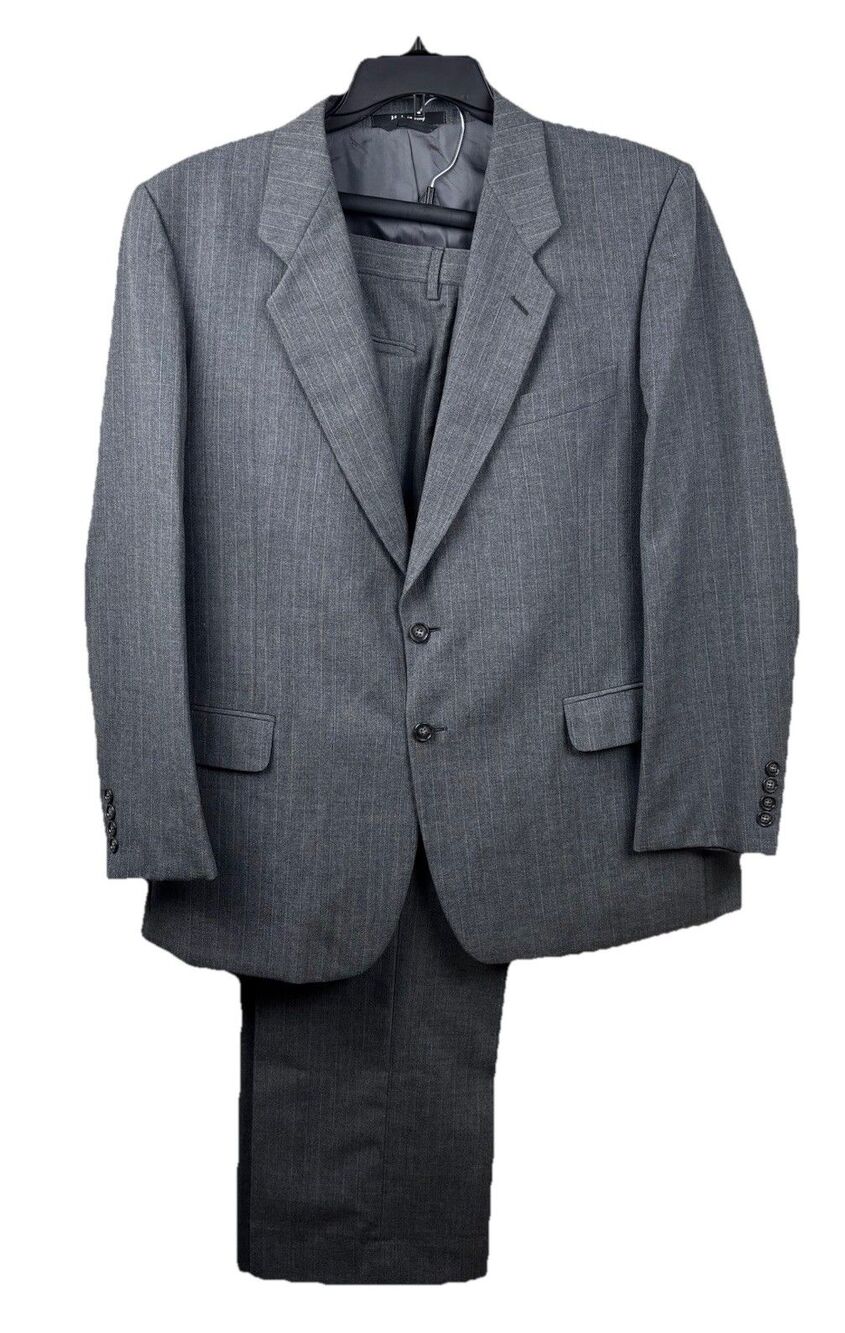 Vittorio Rex Grey/Gray Striped Suit. Coat 44R. Pants 38x30. Made In Italy. Nice
